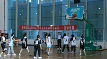 文学院篮球女子队在半决赛取得胜利